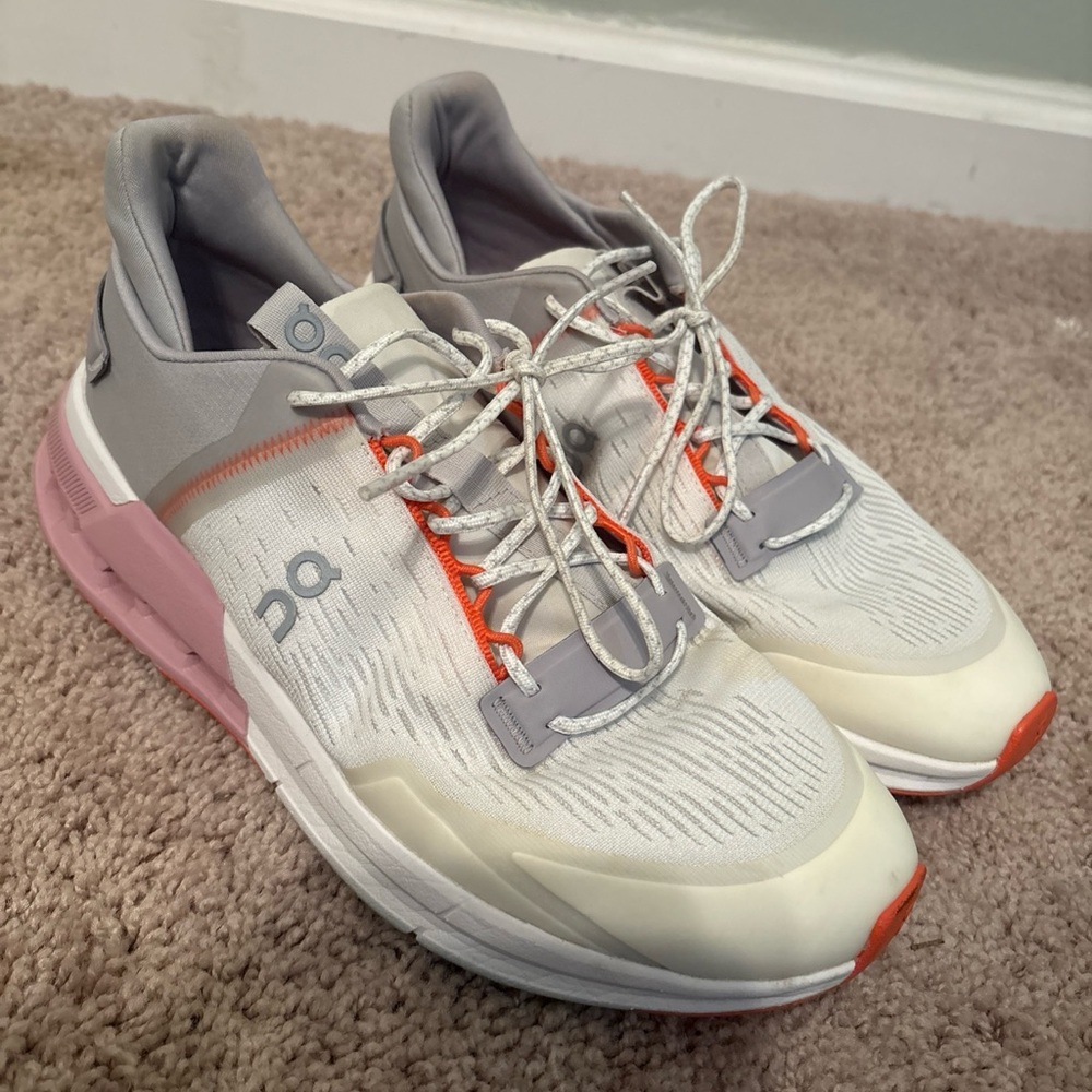 On Cloudnova Flux Size 10 White Pink Orange grey